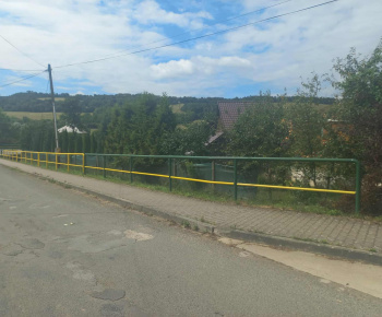 Rozvojový tím v akcii / Renovácia zábradlia - foto