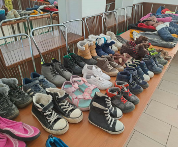 Rozvojový tím v akcii / Burza šatstva a kníh - foto