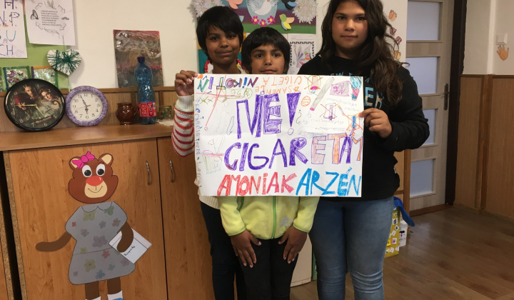 1. fotografia fotogalérie Rozvojový tím v akcii /  „NIE“ cigaretám  - foto