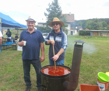 Rozvojový tím v akcii / Športový deň obce Bzenov - foto