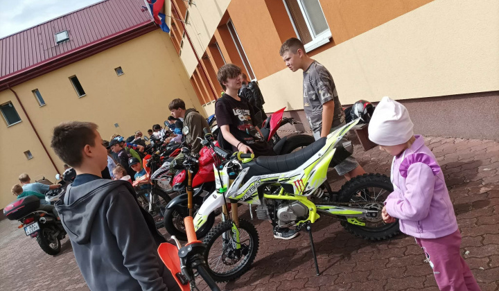 30. fotografia fotogalérie Rozvojový tím v akcii / MOTO dobrodružstvo – deň plný zážitkov, odvahy a nových priateľstiev  - foto