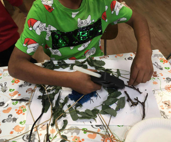 Rozvojový tím v akcii / Maľované lístie – tvorivá a vzdelávacia aktivita - foto