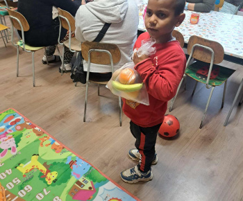 Rozvojový tím v akcii / Ovocná kuchyňa v Mami klube - foto