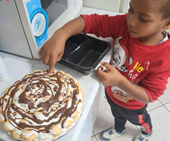 Rozvojový tím v akcii / Ovocná kuchyňa v Mami klube - foto