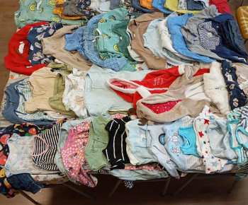 Rozvojový tím v akcii / Výmena detského oblečenia - foto