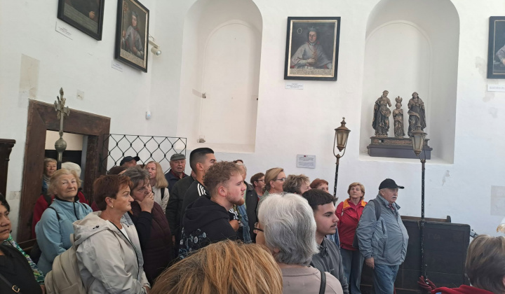 3. fotografia fotogalérie Rozvojový tím v akcii / Po stopách histórie – výlet seniorov  - foto