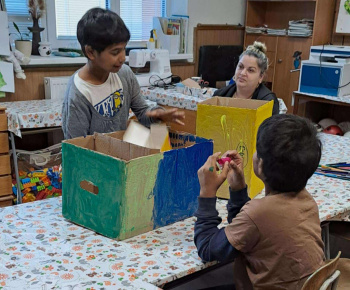 Rozvojový tím v akcii / Farebné koše – učíme sa triediť odpad - foto