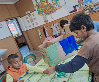 Rozvojový tím v akcii / Farebné koše – učíme sa triediť odpad - foto