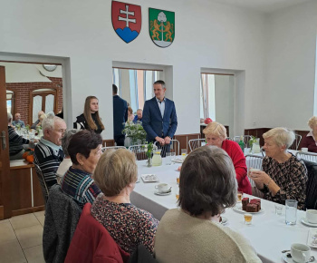 Rozvojový tím v akcii / Október patrí našim seniorom - foto