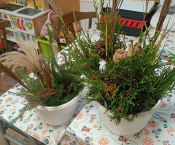 Rozvojový tím v akcii / Čarovanie s konárikmi - foto