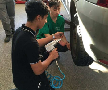 Rozvojový tím v akcii / Učíme sa pre život: DOD na SOŠ Technickej v Prešove - foto