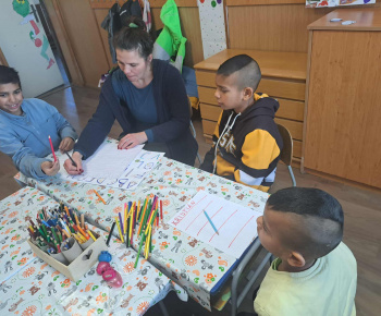 Rozvojový tím v akcii / Keď písmená stavajú snehuliaka  - foto