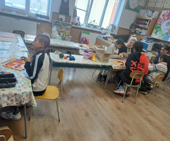 Rozvojový tím v akcii / Senzomotorický chodník – malé kroky, veľký význam  - foto