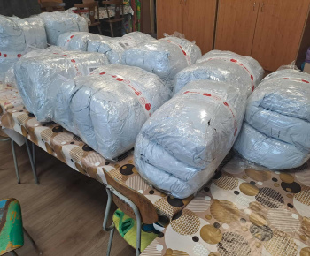 Rozvojový tím v akcii / Recykluj šatník – daruj oblečenie, podporte tých, ktorí to potrebujú  - foto