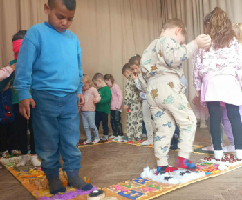 Rozvojový tím v akcii / Dôveruj mi…  - foto