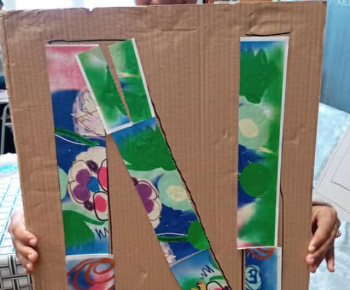 Rozvojový tím v akcii / Písmená v obrazoch“ – keď sa digitálny svet stretne s farbami na papieri - foto