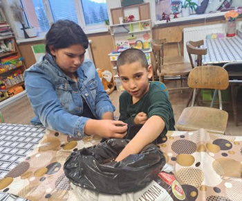 Rozvojový tím v akcii / Priesady do záhradky“ – od semienka k rastlinke - foto