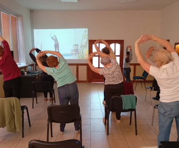 Rozvojový tím v akcii / Cvičenie pre seniorov - foto