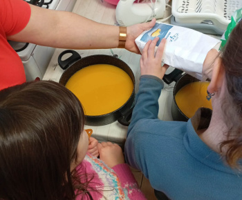 Rozvojový tím v akcii / Receptár pre ženy v Mami klube - foto