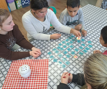 Rozvojový tím v akcii / Písmenkové pexeso  - foto