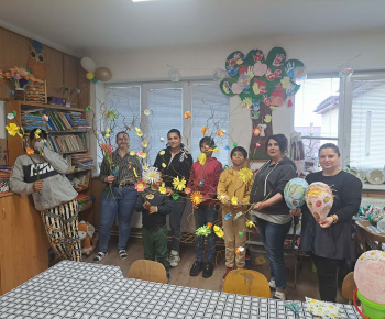 Rozvojový tím v akcii / Obec odetá do Veľkej noci  - foto