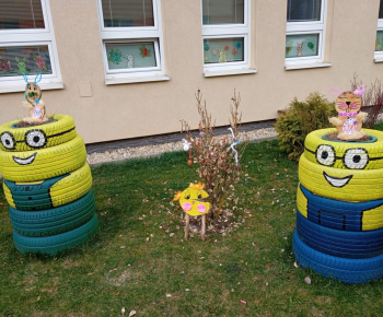 Rozvojový tím v akcii / Obec odetá do Veľkej noci  - foto