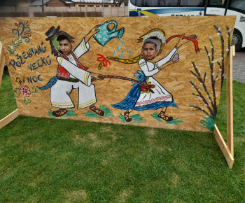 Rozvojový tím v akcii / Obec odetá do Veľkej noci  - foto