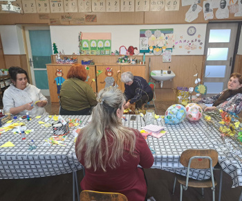 Rozvojový tím v akcii / Obec odetá do Veľkej noci  - foto