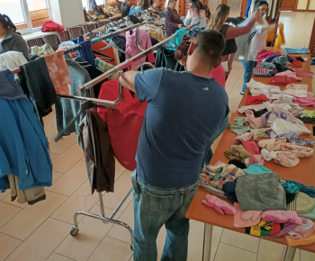 Rozvojový tím v akcii / Jarná burza  - foto