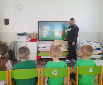 Rozvojový tím v akcii / Edukácia triedenia odpadu - foto