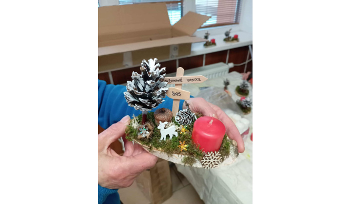 Kreatívne popoludnie so seniormi – tvorenie, rozhovory a dobrá nálada